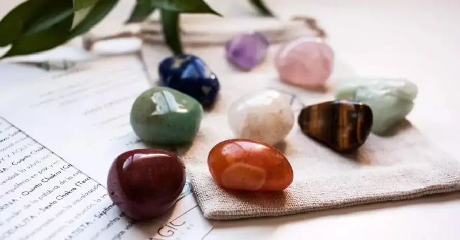 آشنایی با سنگ های ماه تولد اسفند