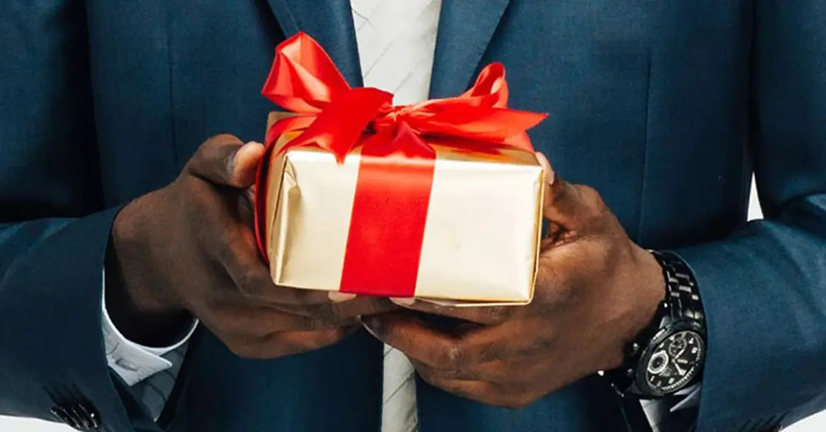 انتخاب بهترین هدیه برای روز مرد