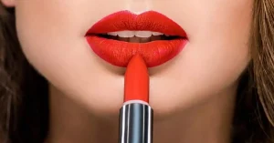 راهنمای انتخاب رژ لب متناسب با نوع پوست