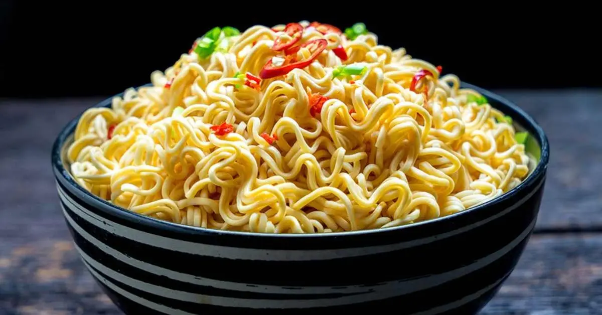 از مضرات و خواص نودل چه می دانید؟