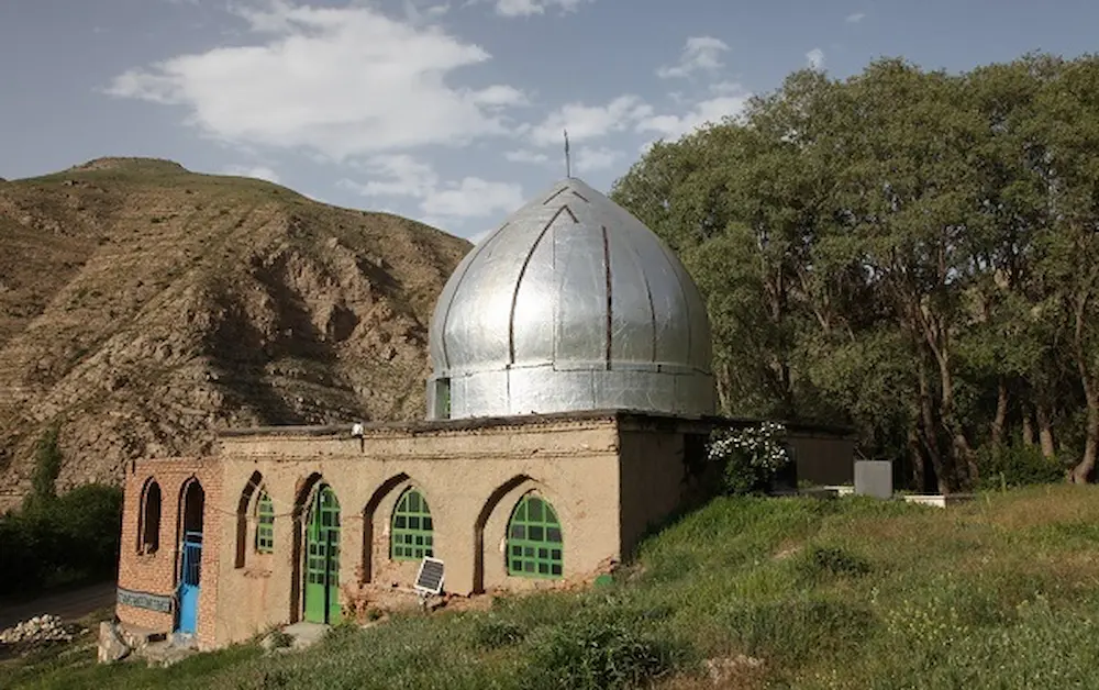 امامزاده عین علی در روستای گیلوان