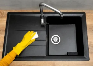 نحوه تمیز کردن سینک ظرفشویی