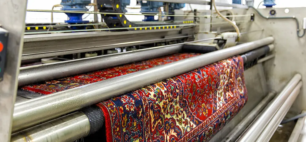 قالیشویی ها چگونه به حفظ عمر فرش های شما کمک می کنند؟