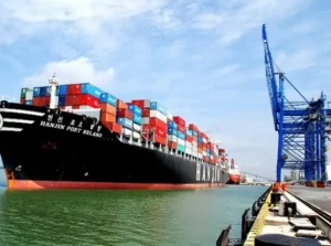 مراحل، هزینه ها و نکات مهم خرید از بنادر ایران