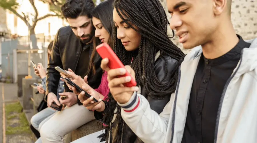 چگونه تکنولوژی می‌تواند بر سلامت روان تاثیر بگذارد؟