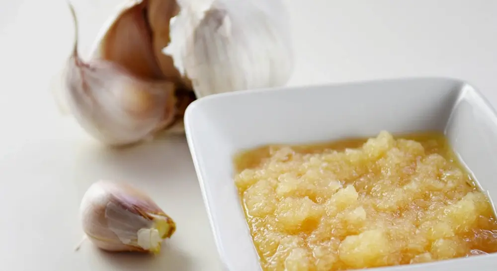 سیر داغ به غذاها عطر و طعم بی نظیری می بخشد